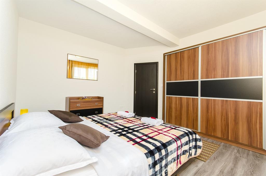 Apartments Branka Trogir Exteriér fotografie